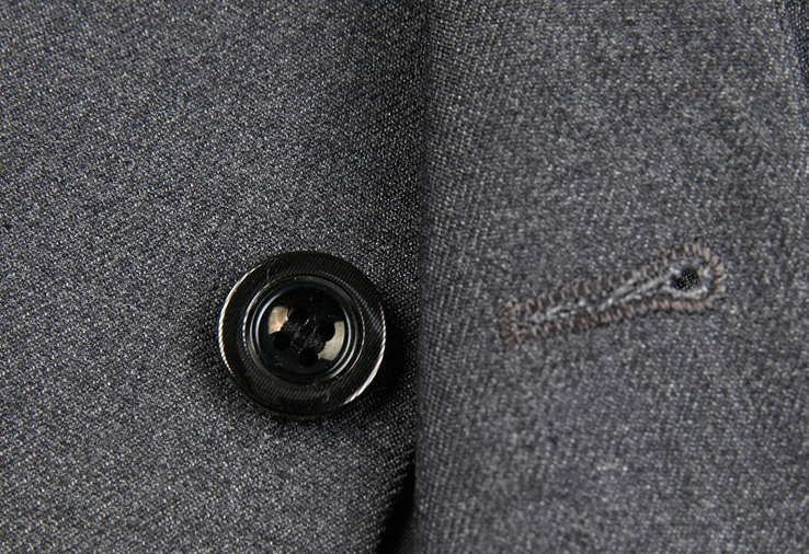 男士西服定做 男士西服紐扣和扣眼細節展示圖